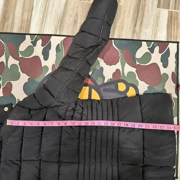 Black Guess Hooded Puffer Jacket with silver zippers - Picture 8 of 8